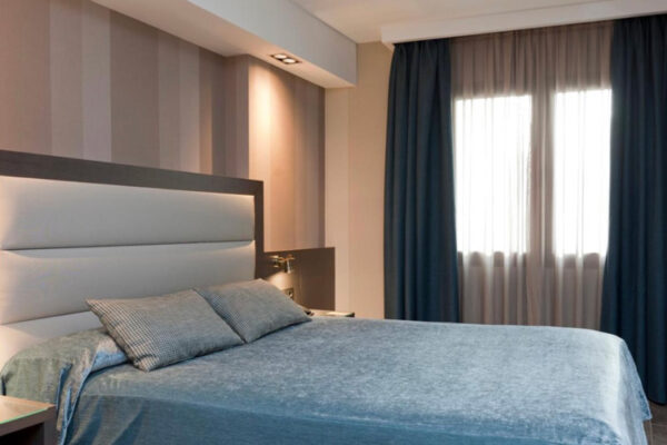 hotel reina cristina accommodation hunting beceite ibex