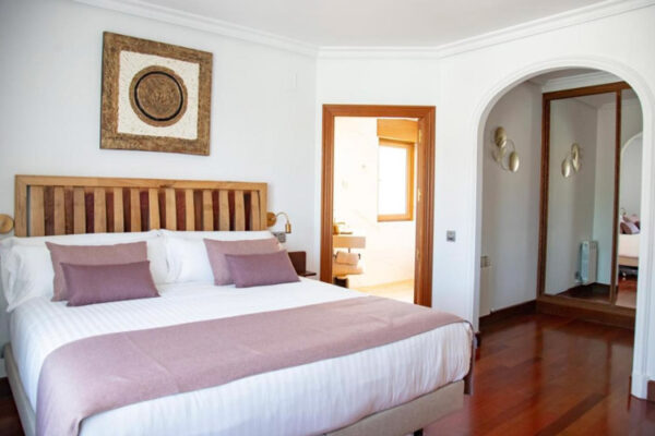 hotel spa vina real accommodation hunting deer