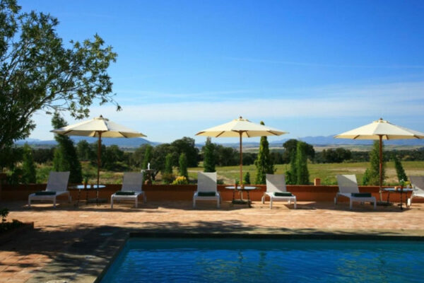 hotel valdepalacios accommodation hunting wild boar