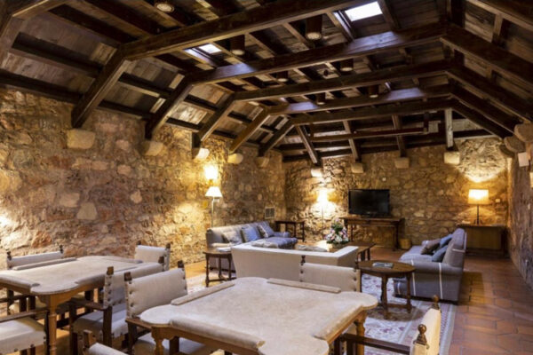 parador siguenza accommodation hunting roe deer